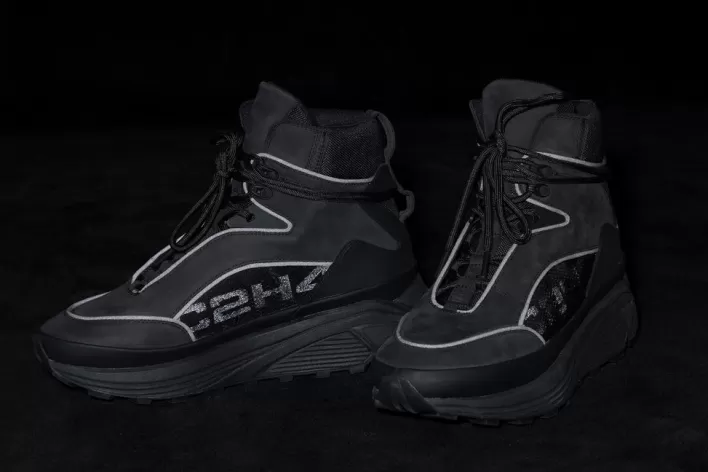 002__atom_alpha_5.webp Outlet C2H4 002 - "Atom" Alpha Pirate Black