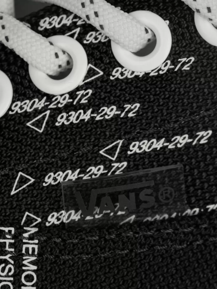 c2h4_x_vans_vol2_era_virtual_reality_beta_11.webp New C2H4 ® X Vans Vol.2 Era "Virtual Reality Beta" Phantom/White Alyssum